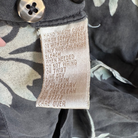 Vintage Perry Ellis Silk Size L Camp Collar Black Floral Button Up Shirt  Black - Picture 4 of 4